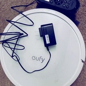 Eufy Robo Vacuum LIKE NEW